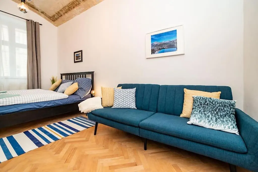 شقة Cosy, Retro-Styled Flat In Beautiful Zizkov براغ