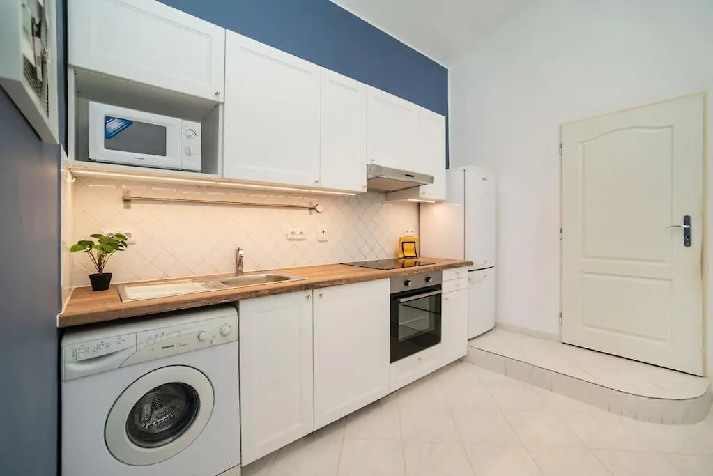 Apartamento Cosy, Retro-Styled Flat In Beautiful Zizkov Praga