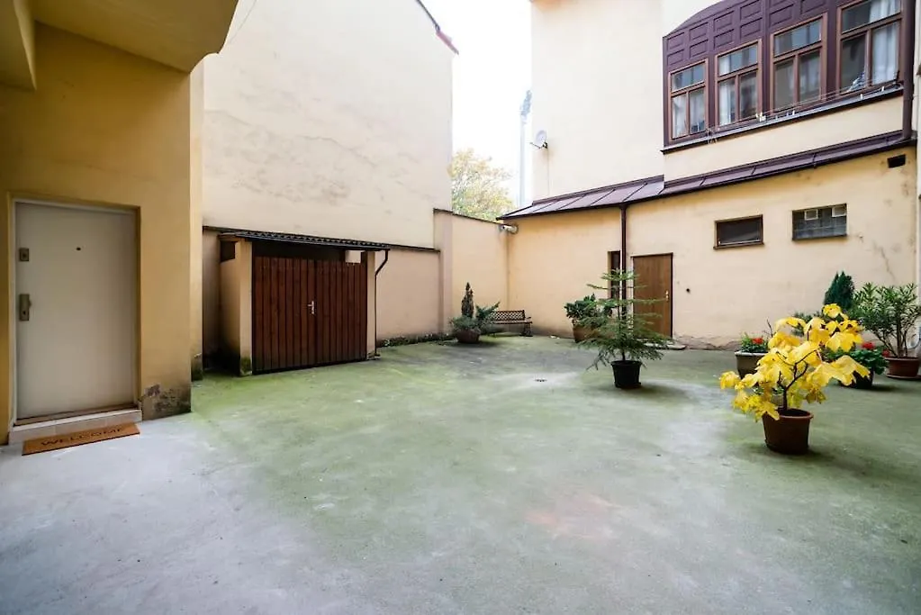 Apartamento Cosy, Retro-Styled Flat In Beautiful Zizkov Praga República Checa